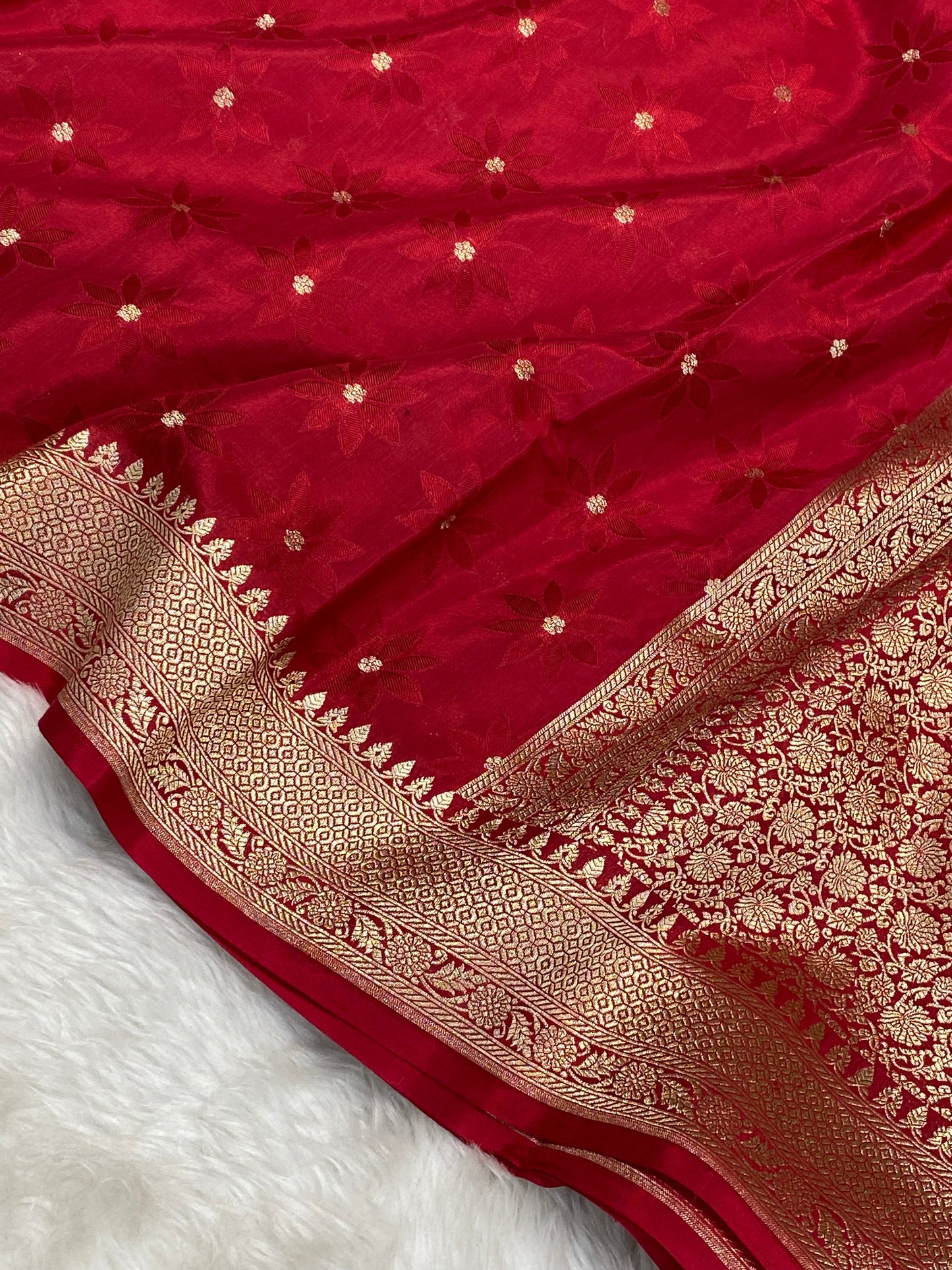Pure viscose Red Color  Banarasi Saree